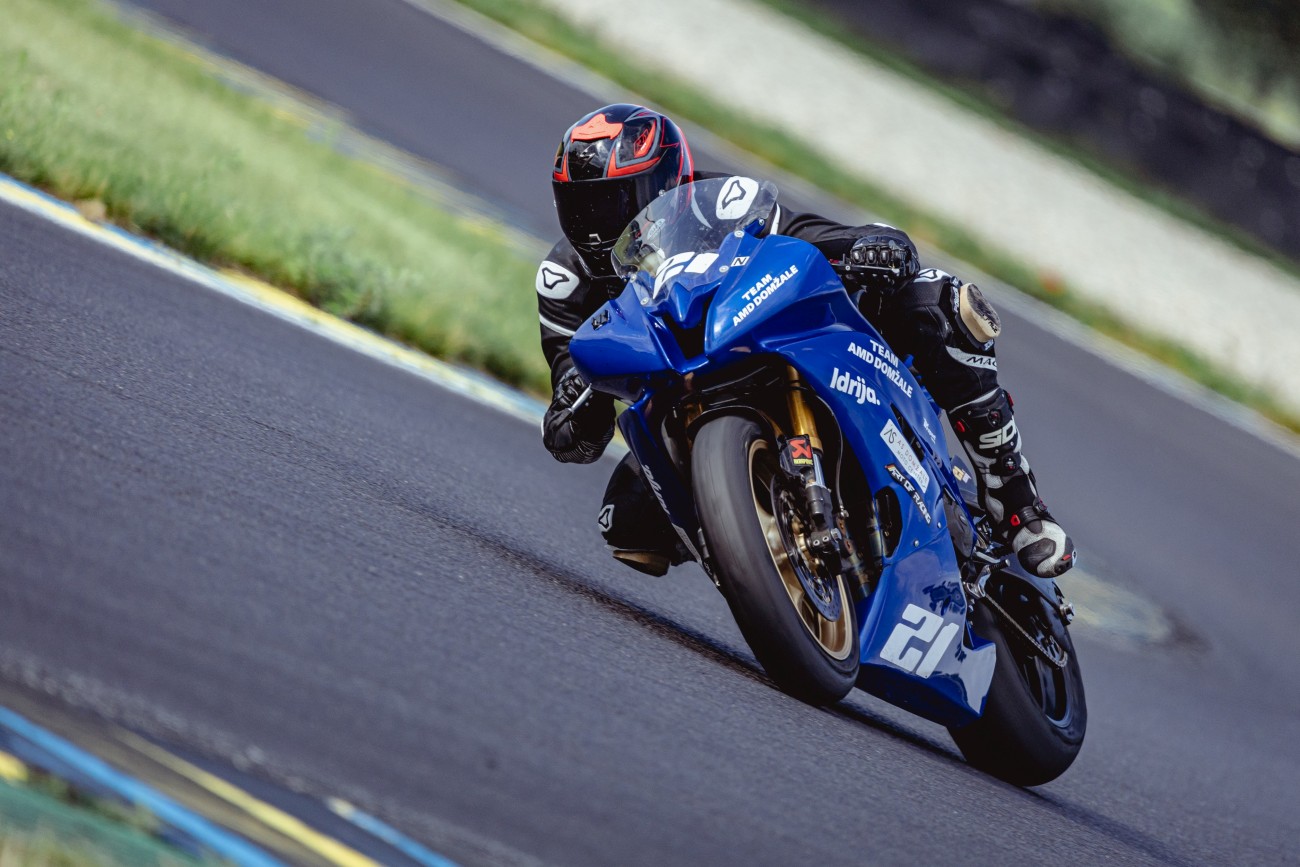 enej logar zakljucil sezono s tretjo zap zmago amd domzale