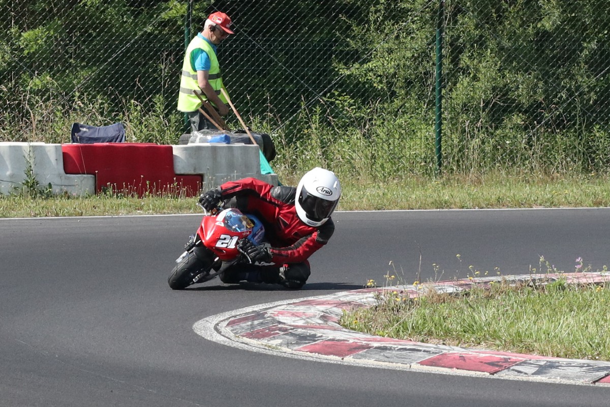 enej logar zakljucil sezono s tretjo zap zmago amd domzale