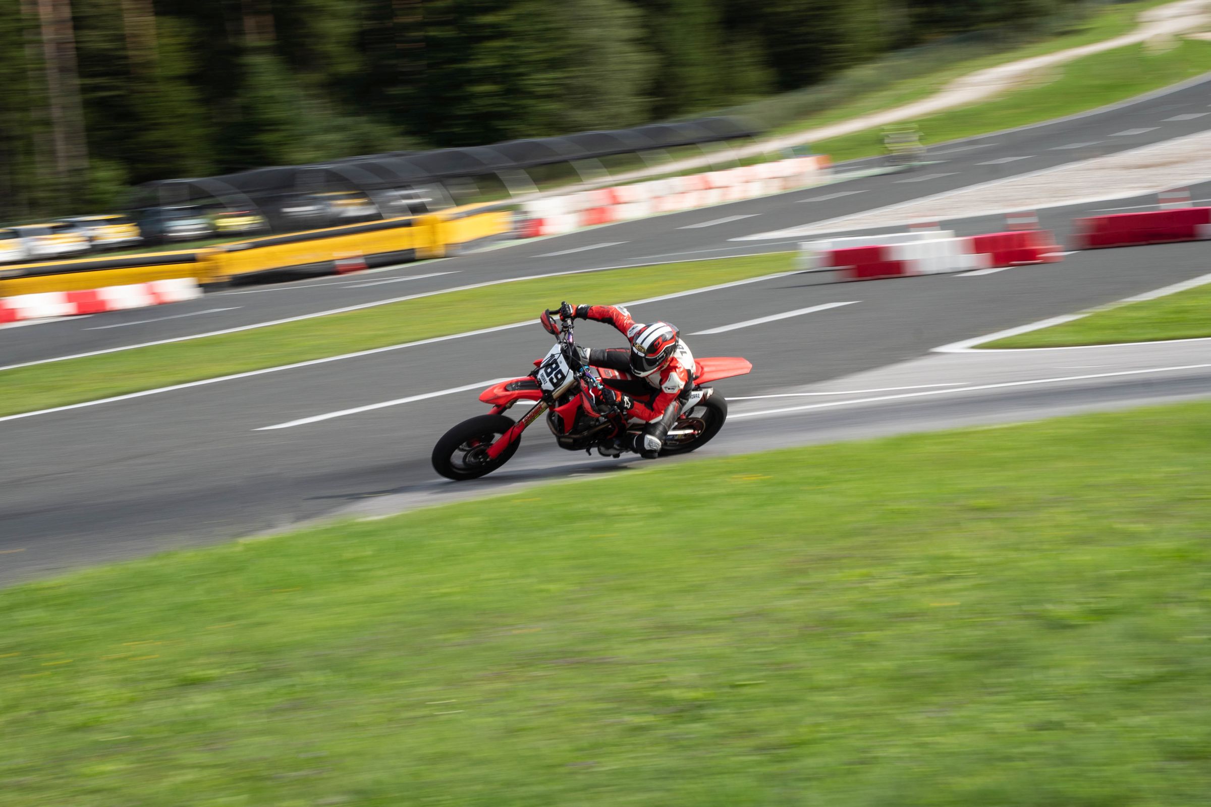 250824 AMD Domzale dirka supermoto